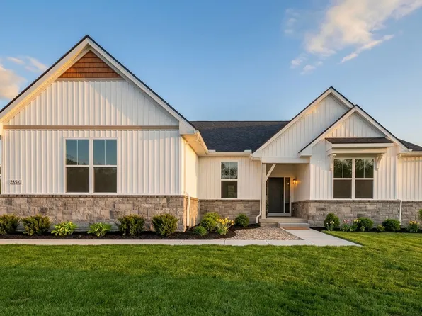 28510 Coyote Ct, New Hudson, MI 48165