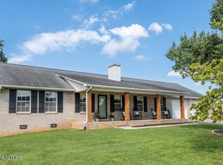 409 Hiddenbrook Ln, Maryville, TN 37804