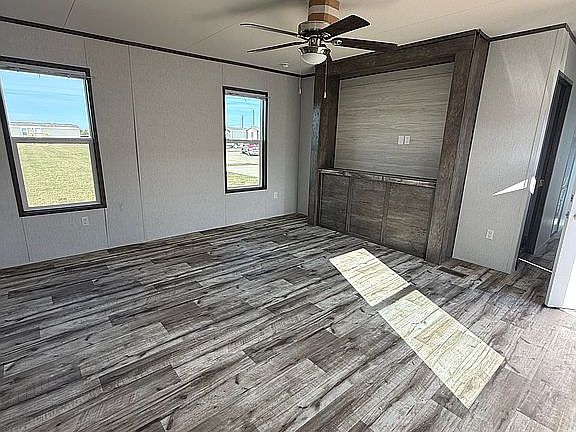 3rd image of 499 Road Runner Ln