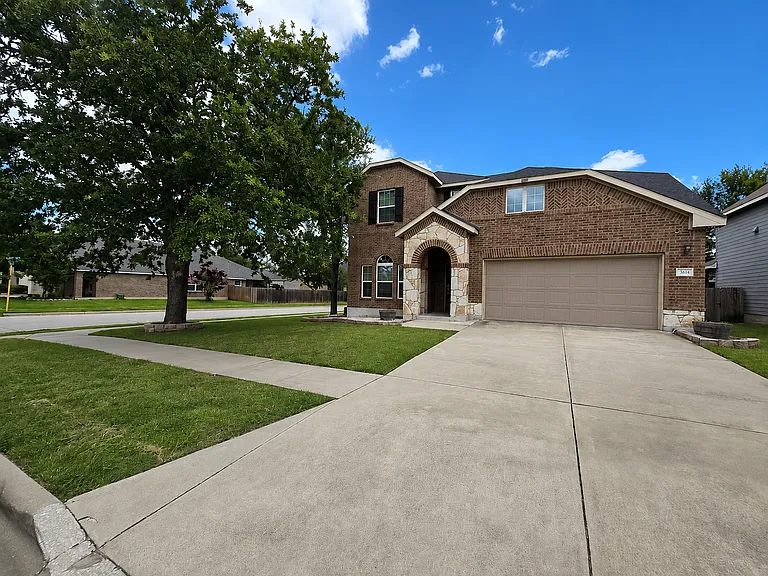 3614 Rusack Dr — Photo 2
