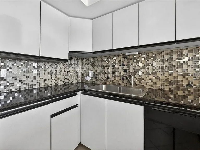 1750 Harbor Pl S #303 — Photo 12
