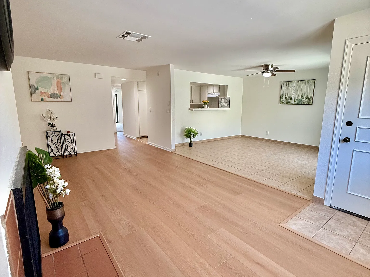 2 bed, 1200 sqft, $2,895 — Photo 3