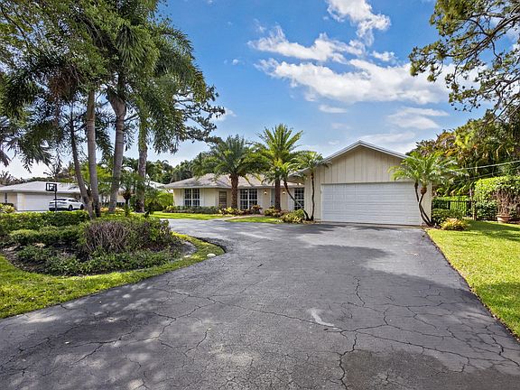 4th image of 291 Country Club Drive
