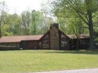 121 Fawnbrook Dr, Greenwood, SC 29646