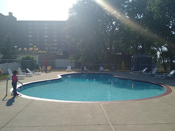 5th image of 11720 Edgewater Dr APT 1013