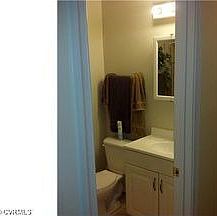 4th image of 21208 Hampton Ave