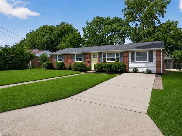1919 Seward Dr, Hampton, VA 23663
