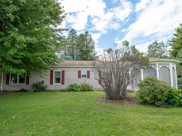 116 Mallet Hill Ct, Indiana, PA 15701