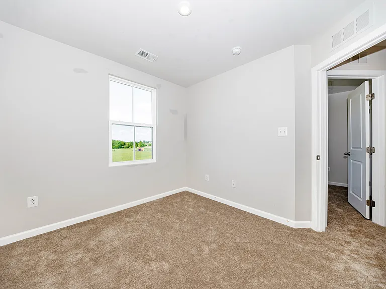 62 Rhea Dr — Photo 10