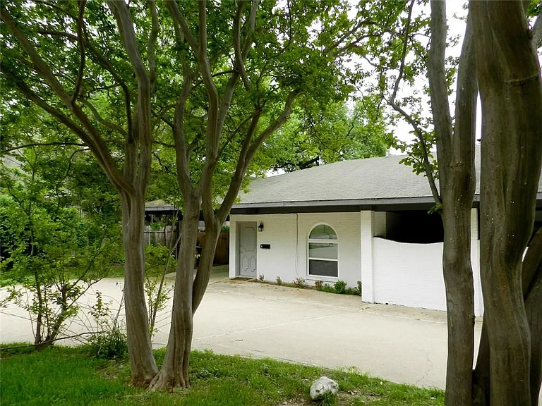3713 Meredith St — Photo 26