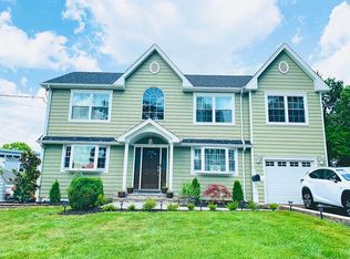 4 Shadowlawn Dr, Colonia, NJ 07067