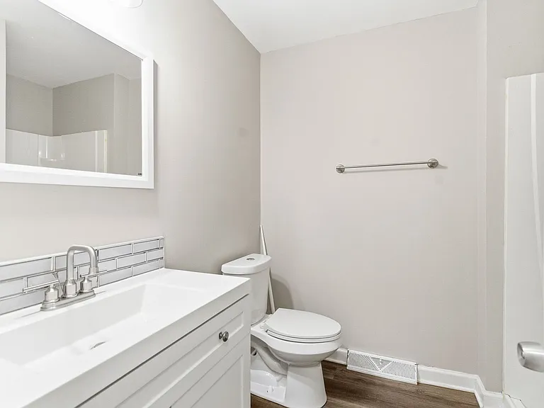 1456 London Dr — Photo 19