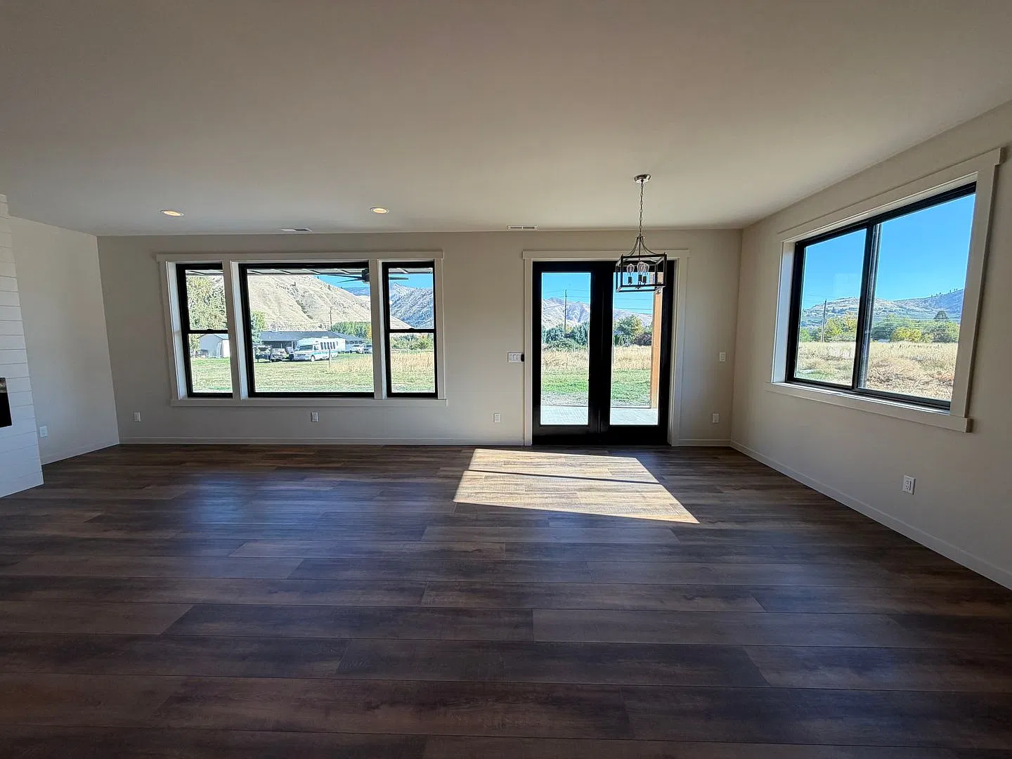 Now renting 3 bedroom House — Photo 2
