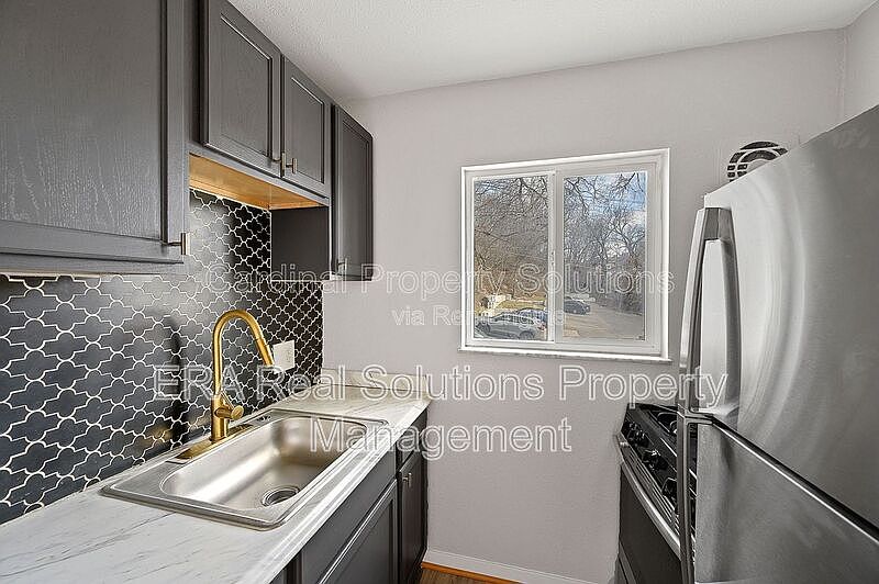 1st image of 3271 Morrison Ave APT 2