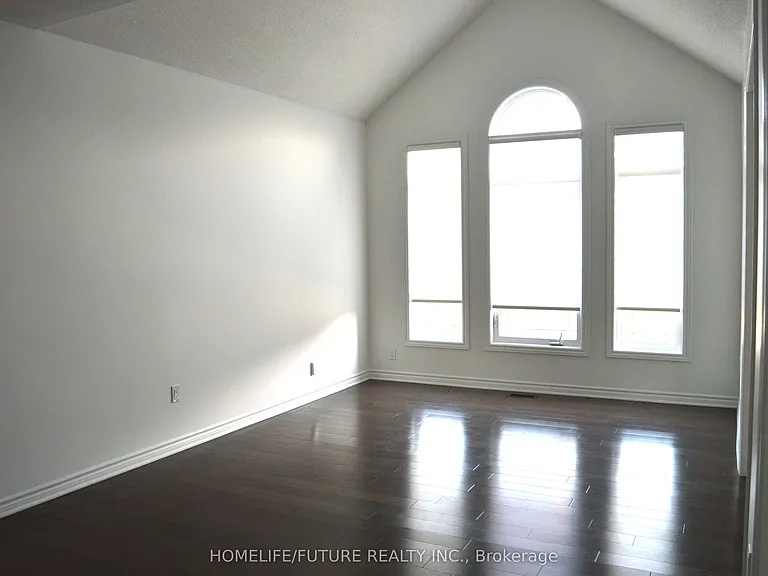 28 McCaskell St — Photo 3