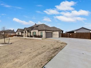 331 Berkeley Dr, Waxahachie, TX 75167