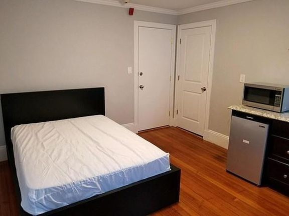 5th image of 675 Beach St #12