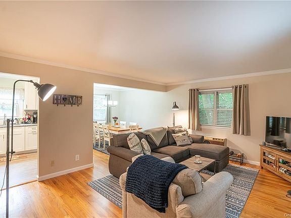 3rd image of 149 Charter Cir #149