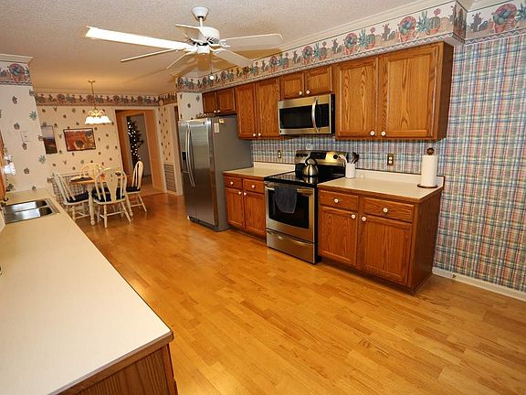 5th image of 2202 Brookhaven Dr