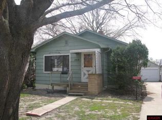 1018 E 3rd St, Blue Earth, MN 56013
