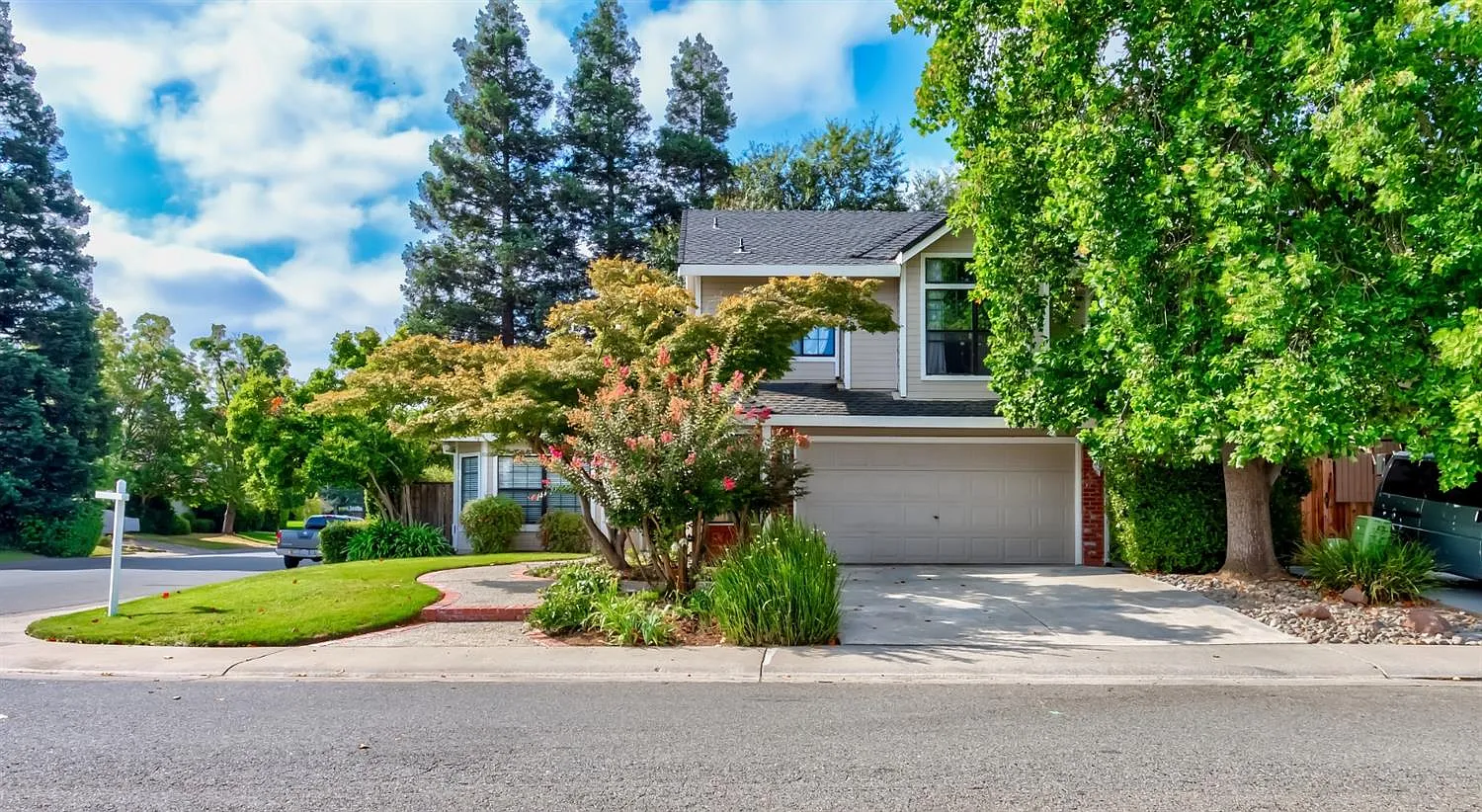 5301 Spring Creek Way photo 1
