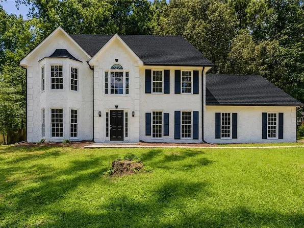 1056 Retner Dr SW, Mableton, GA 30126