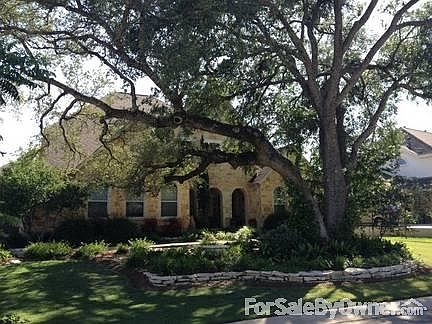 Cul De Sac View : Front of House