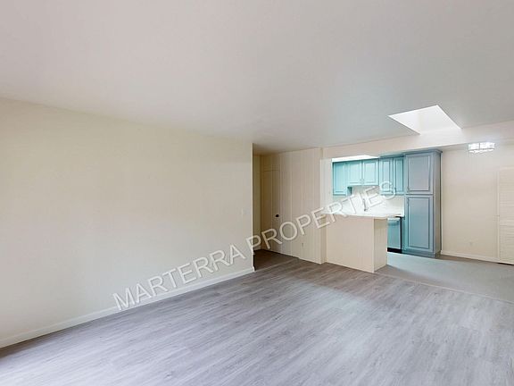 4th image of 1001 W Macarthur Blvd Unit 102