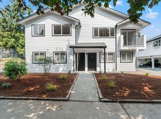 2140 SW Holden St #2B-1BA-925SQFT, Seattle, WA 98106