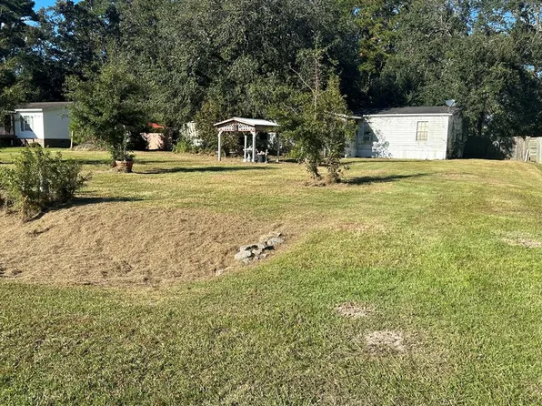 321 Carlyene Dr, Midway, GA 31320