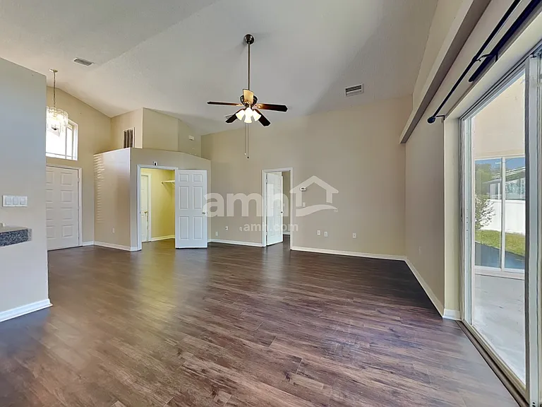 10250 Peoples Loop — Photo 6