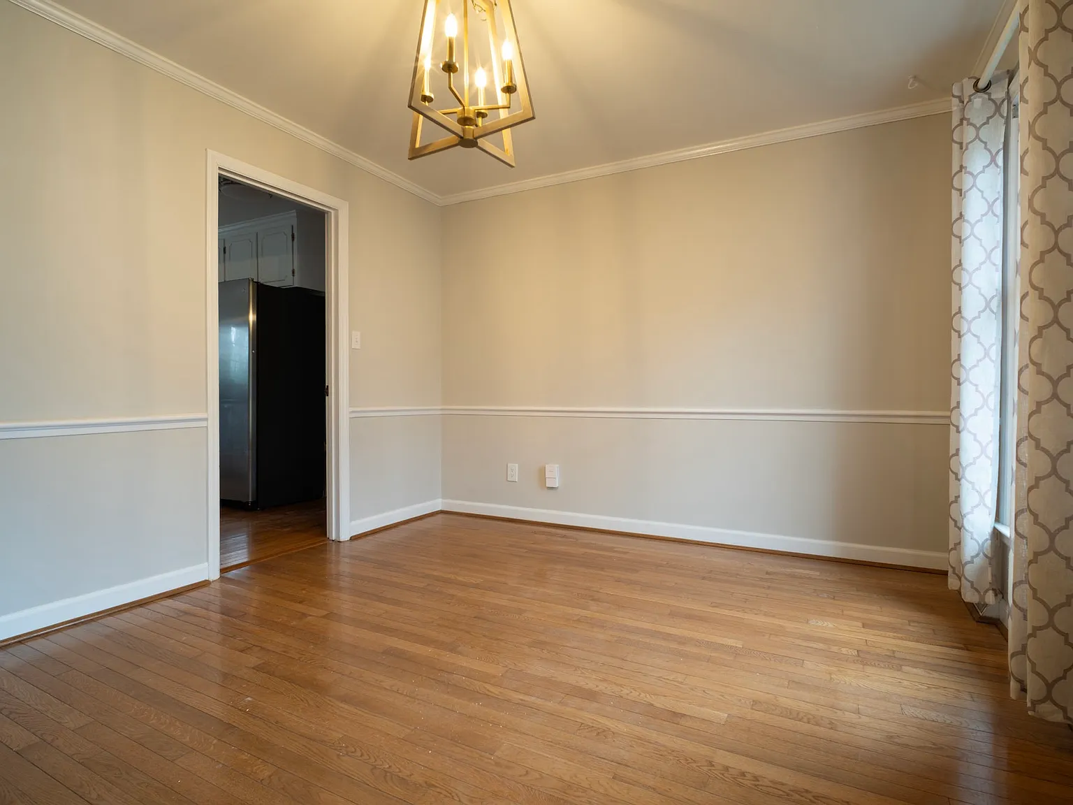 4 bed, 2.5 bath, 2194 sqft, $3,250 — Photo 4