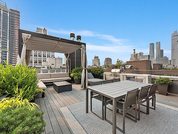 4th image of 459 W 18th St Unit Penthouse 2