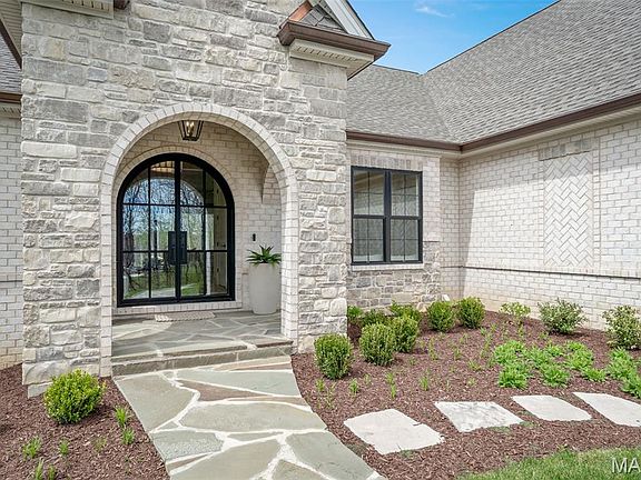 4th image of 545 Auden Hollow Ln