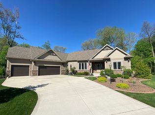 51611 Copper Forest Ln, Granger, IN 46530