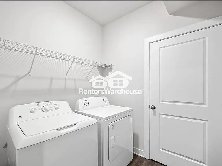 3641 NE Marissa Ln — Photo 8