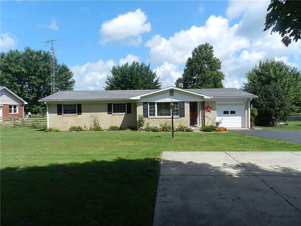 1st image of 922 E State Road 44