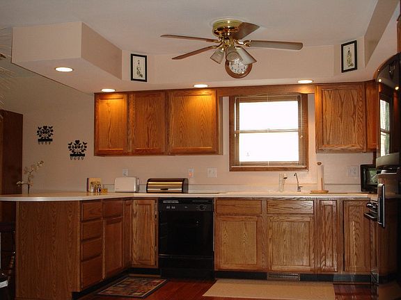 4th image of 641 W Highland Dr