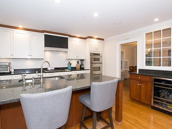 4th image of 44 Norton St