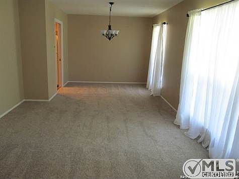 4th image of 302 Antler Dr