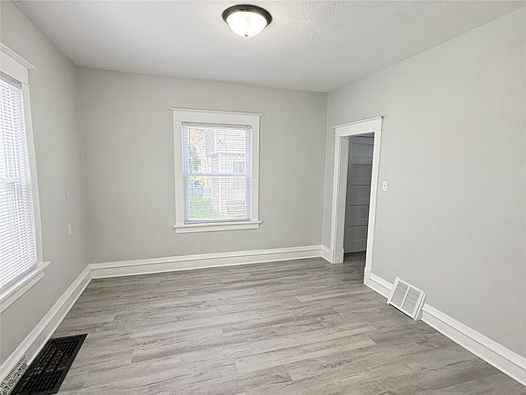 3rd image of 1503 7th Ave SE