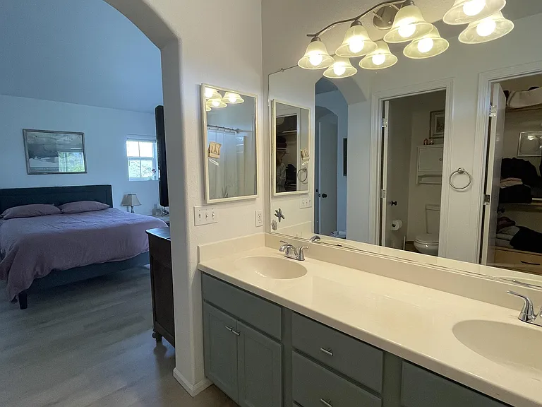 1635 Hamlet Ln — Photo 4