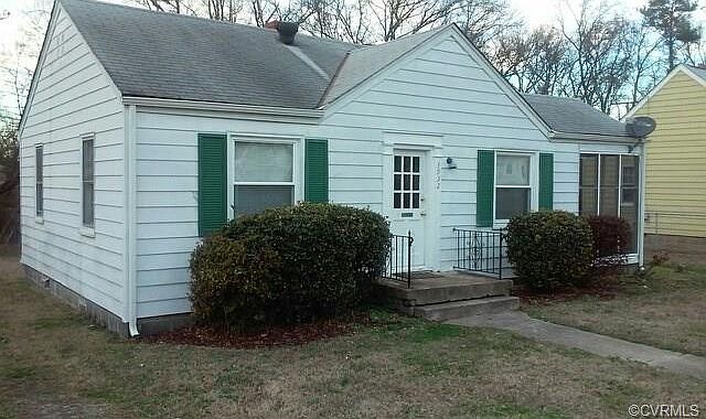 1st image of 3932 W Chatham Dr