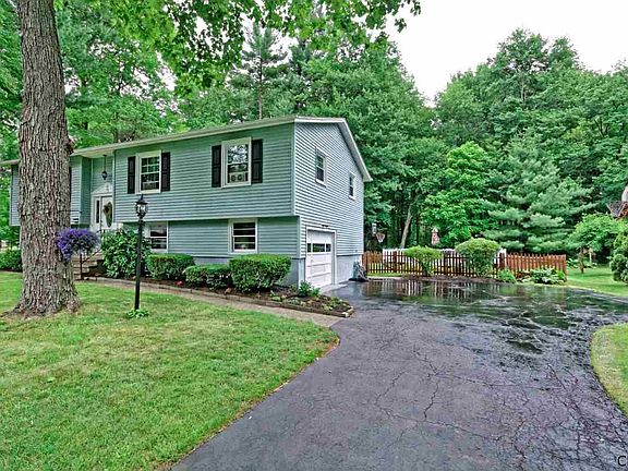 2nd image of 13 Cambridge Ave