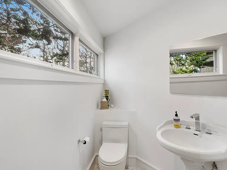 9 Long Hill Rd — Photo 4