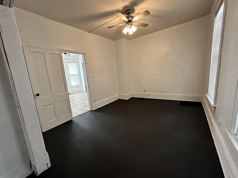 1404 S Main St #STREET1 — Photo 8