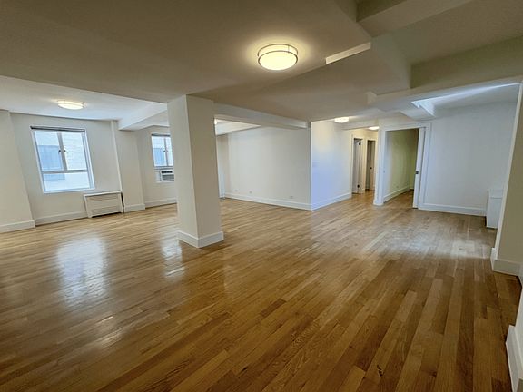 4th image of 752 W End Ave APT 19A