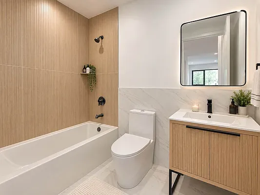 Bathroom, photo 1