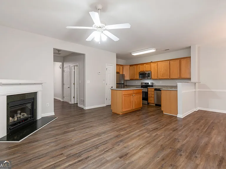1000 Pierce Brennen Dr — Photo 4