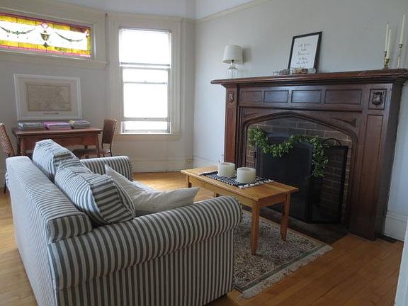 3rd image of 2442 Bryant Ave S #2